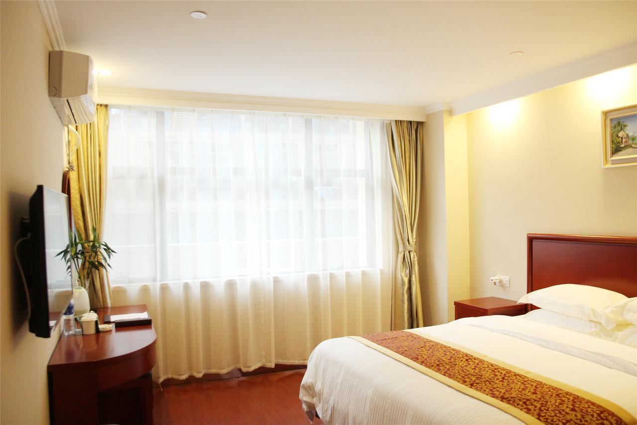 Hotel Greentree Outlets National Convention Centre Xule Road Shell 3*