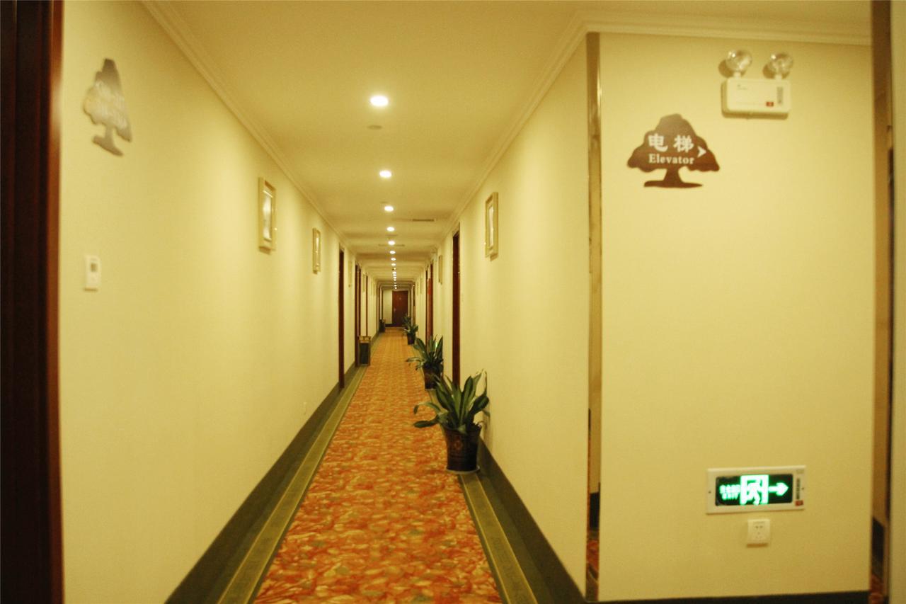 Greentree Outlets National Convention Centre Xule Road Shell Hotel 3*